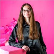 Estudiante de ingeniería, con experiencia programando, en búsqueda de brindar conocimiento y adquirir experiencias